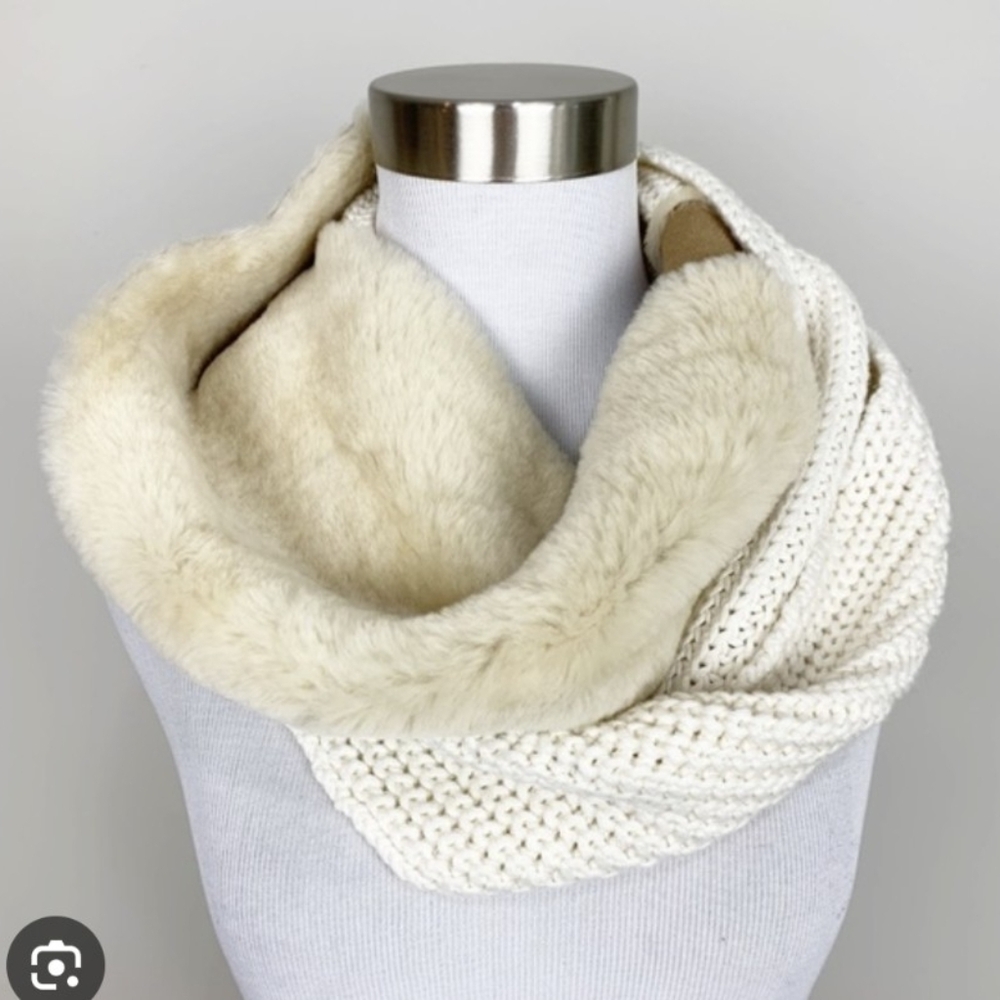 Vintage Ugg Shearling Infinity Scarf